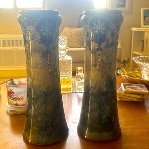 Vintage Royal Doulton base set.